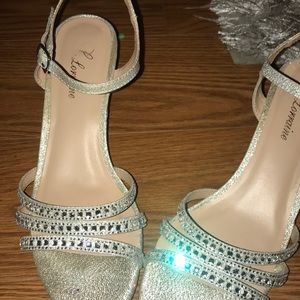 Lauren Lorainne formal 2.5 inch heels
